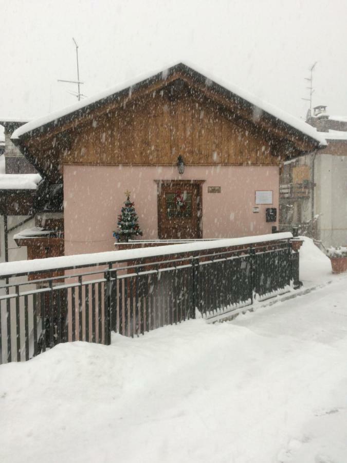 Fabbricato Indipendente Centro Apartman Lozzo Cadore Kültér fotó